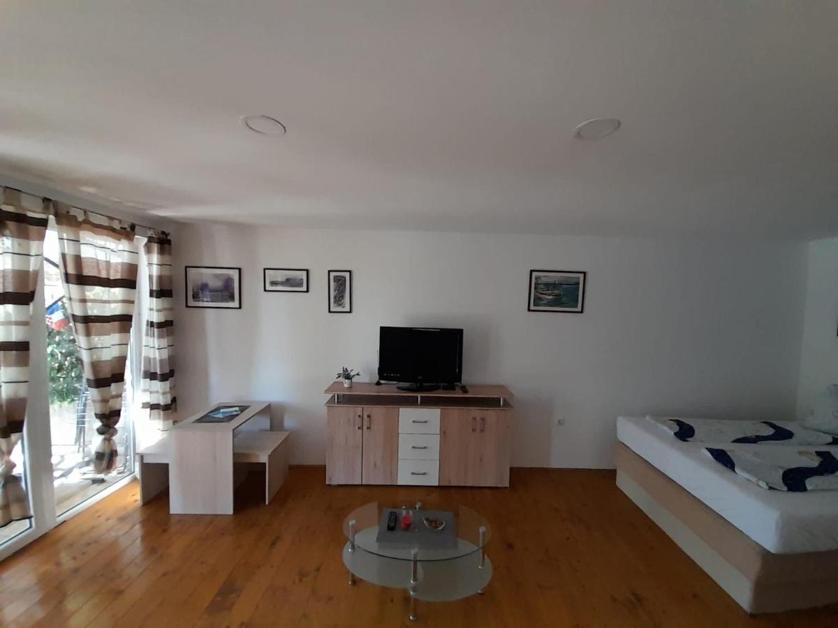 Apartments Tommi 德拉马利 外观 照片
